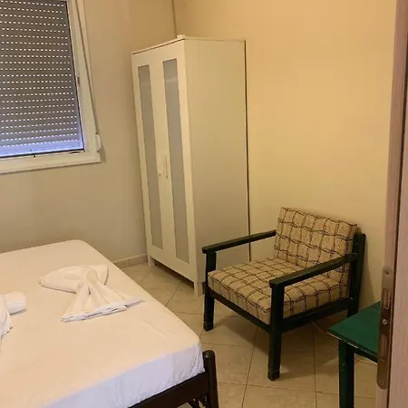 Costa's Apartahotel *