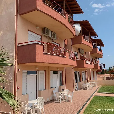 Costa's Apartahotel *